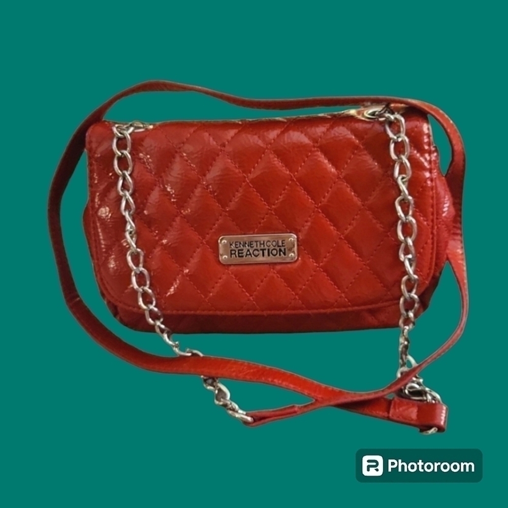 Kenneth COLE 1990s Tomato Red Quilted Chain Crossbody Envelope Mini Purse